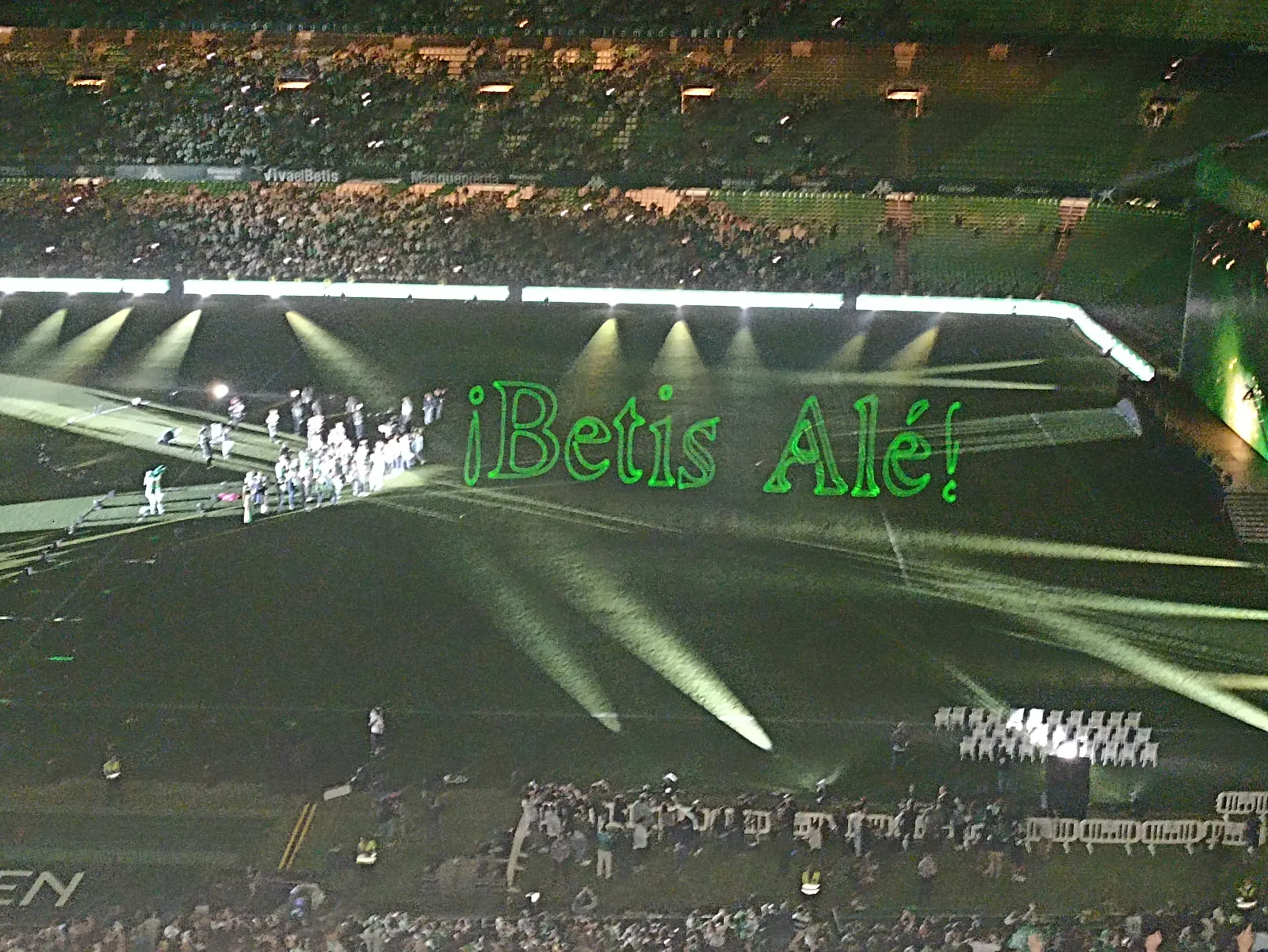 Proyección láser Betis en estadio Villamarín